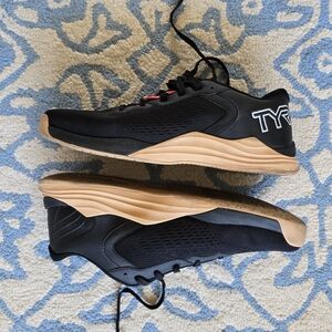 TYR Black Crossfit Trainers